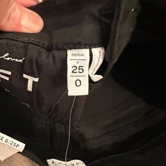 LOFT WOMENS SIZE 0/25 PETITE BLACK JEANS ZIPPER ACCENTS NEW - Picture 8 of 9